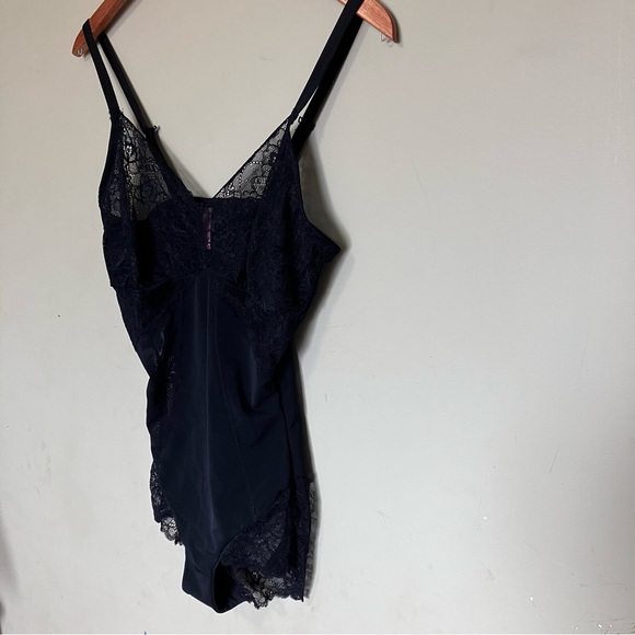 Body Beautiful Lace-Trim Shape Wear Bodysuit Women’s Large - Picture 7 of 13